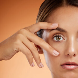 Does Blepharoplasty make eyes bigger?